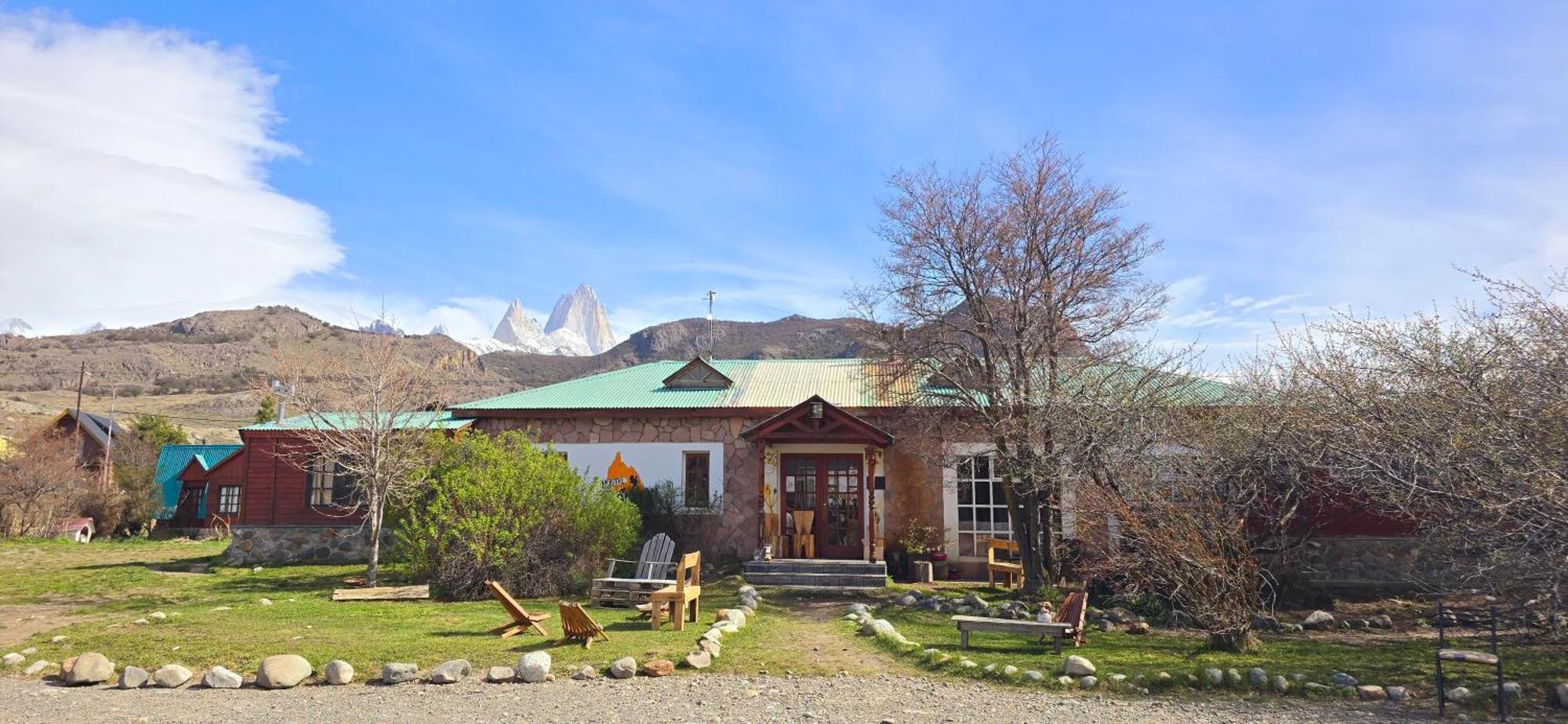 Hostel Del Lago, Habitaciones Privadas Y Cabanas El Chaltén Exterior foto